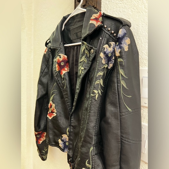 BLANK NYC Floral Black Genuine Leather Jacket - Picture 4 of 9
